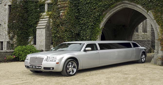 Alquiler limusina Chrysler para bodas en Valencia