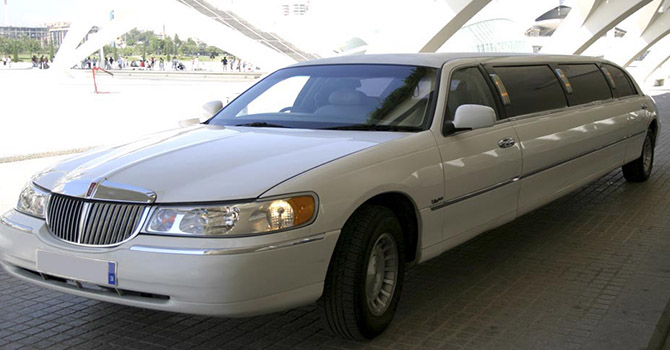 Limusinas Ford Lincoln Town Car 8 plazas en Valencia